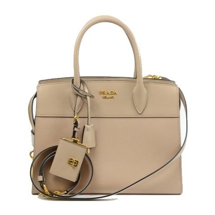 イタリア発の世界的ブランド ｐｒａｄａ プラダ のバッグを深掘り 歴史から人気シリーズまで 公式 Monobank ものばんく ブランド買取は金 プラチナ高額査定のプロの鑑定士