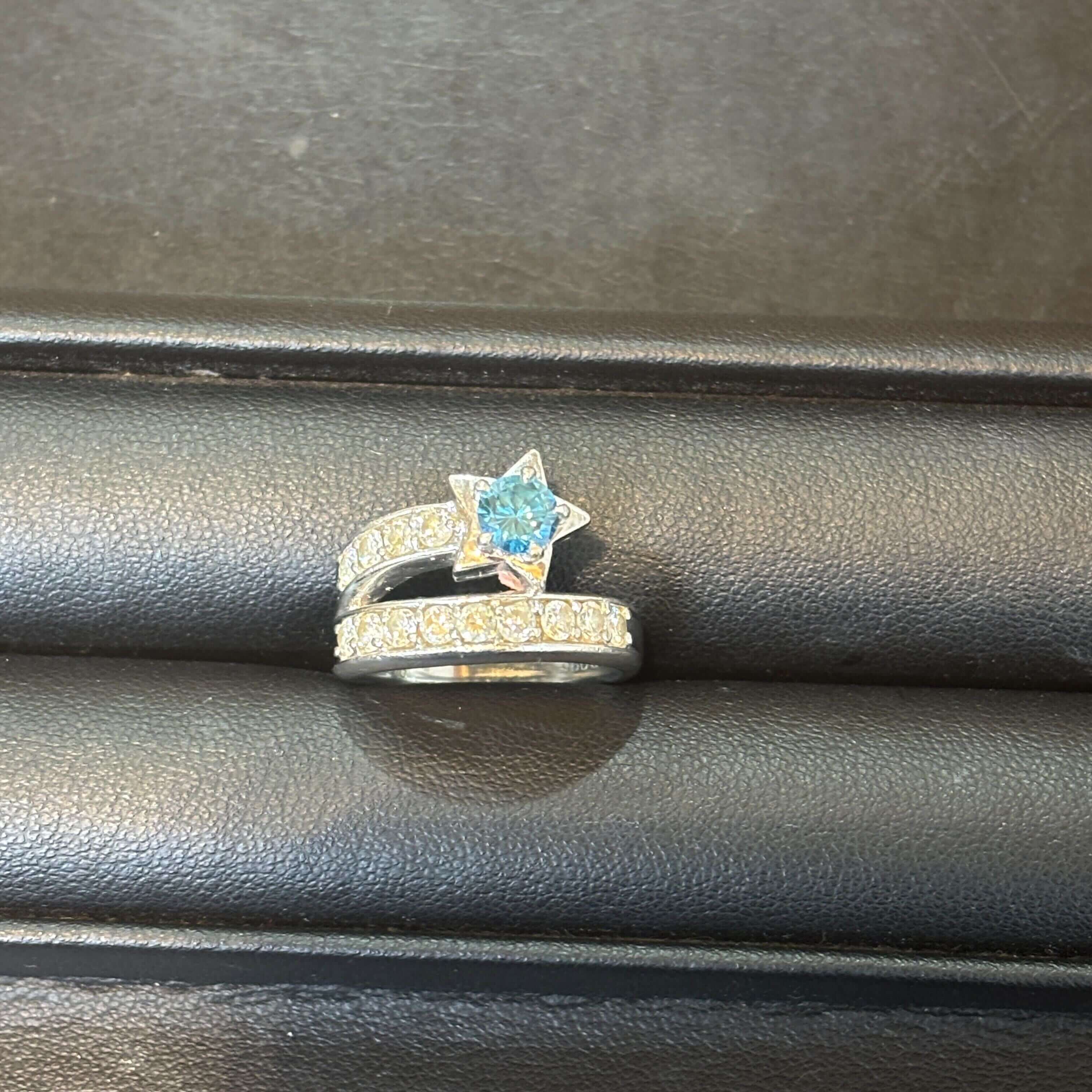 ダイヤモンド デザインリングを買取